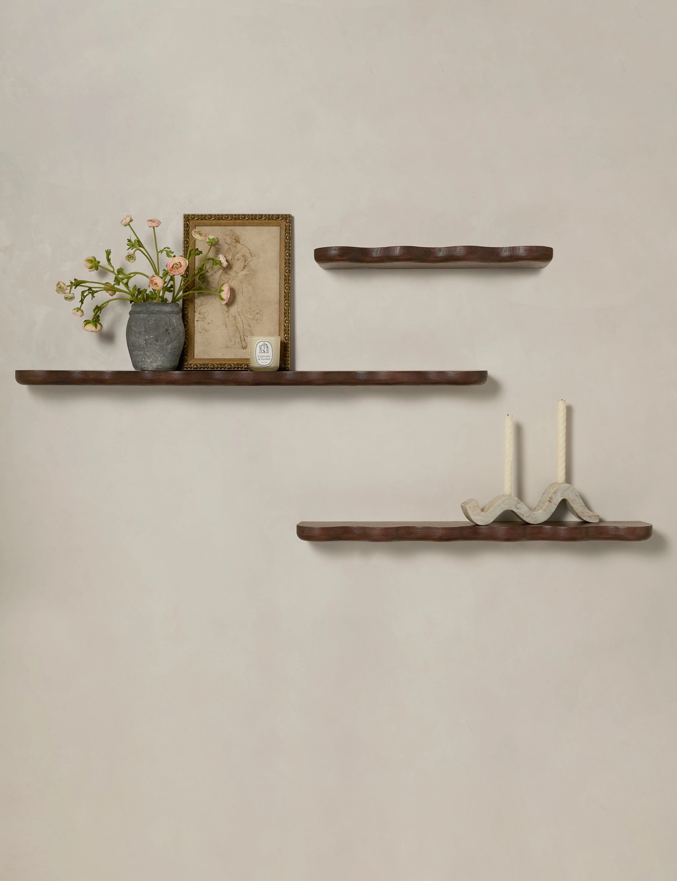 Cario Shelf
