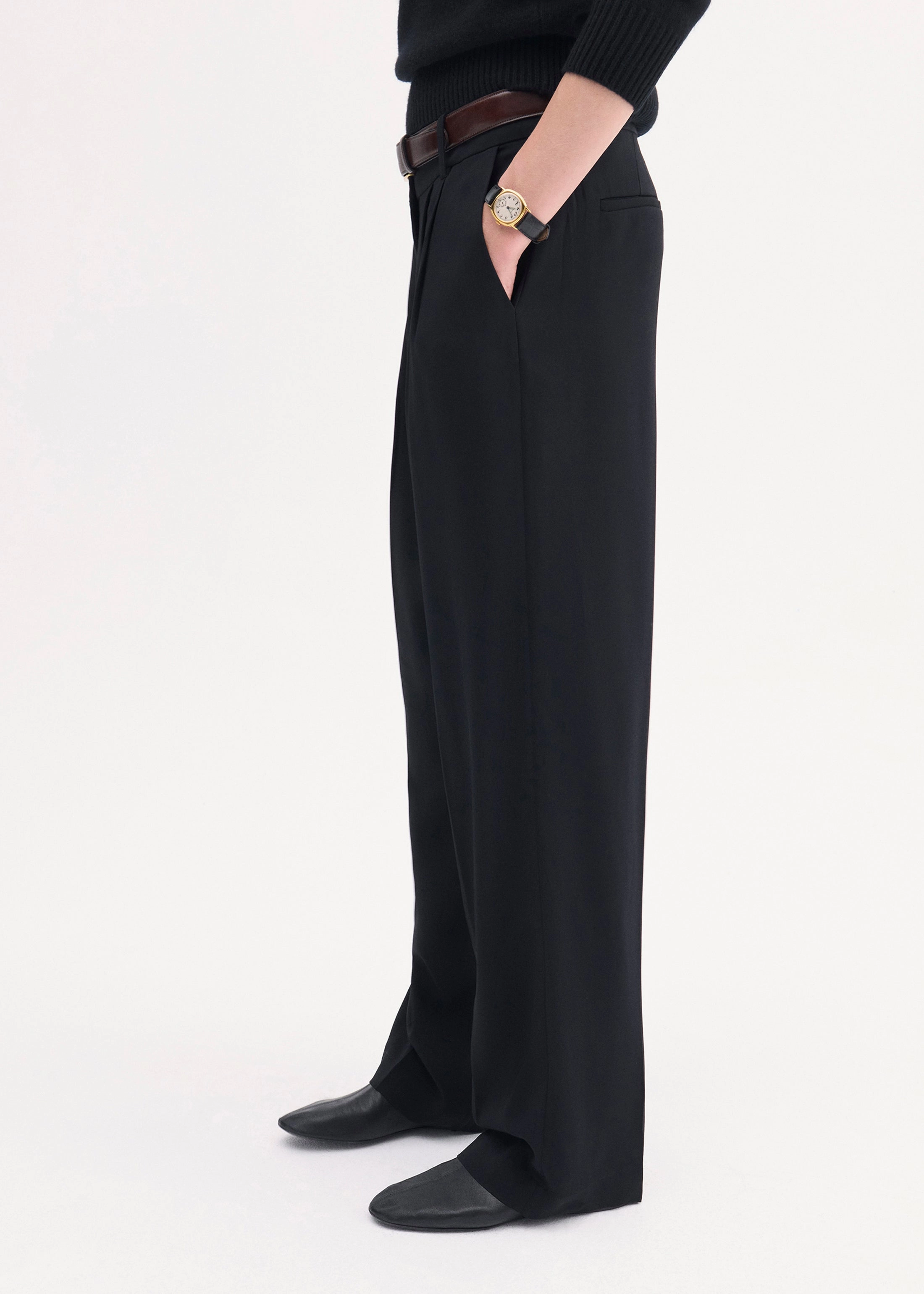 Classic Pleat Front Trouser in Fluid Crepe - Black