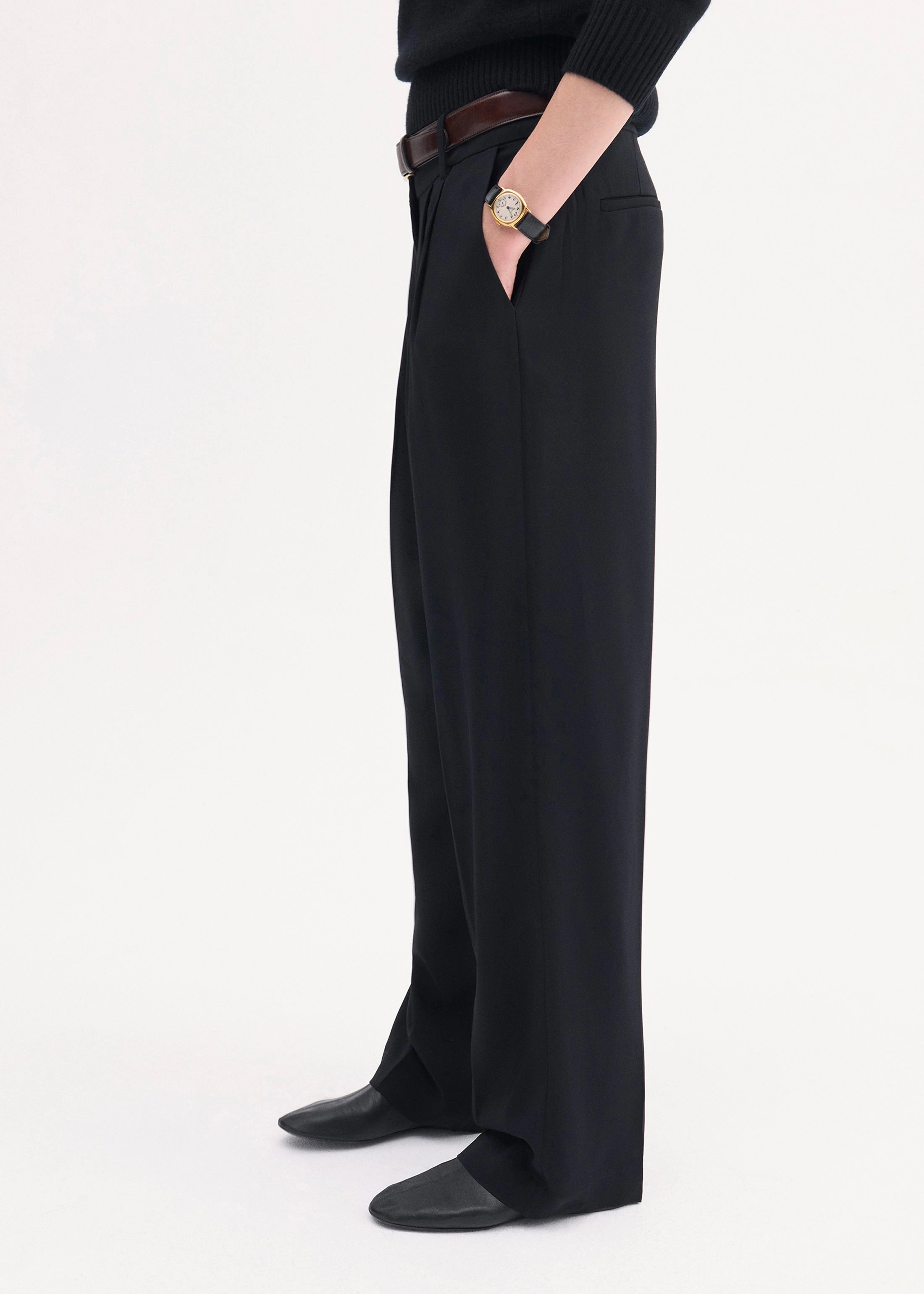 Classic Pleat Front Trouser in Fluid Crepe - Black