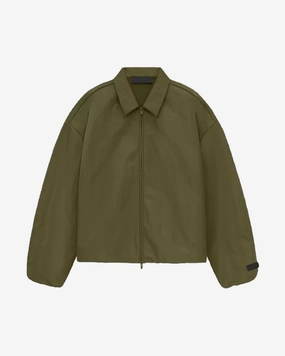 FOG ESSENTIALS FW24 TEXTURED NYLON TRUCKER JACKET MILITARY GREEN