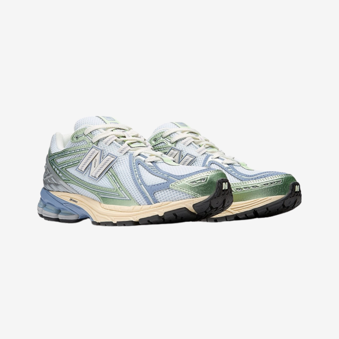 mens new balance 1906r (ice blue)