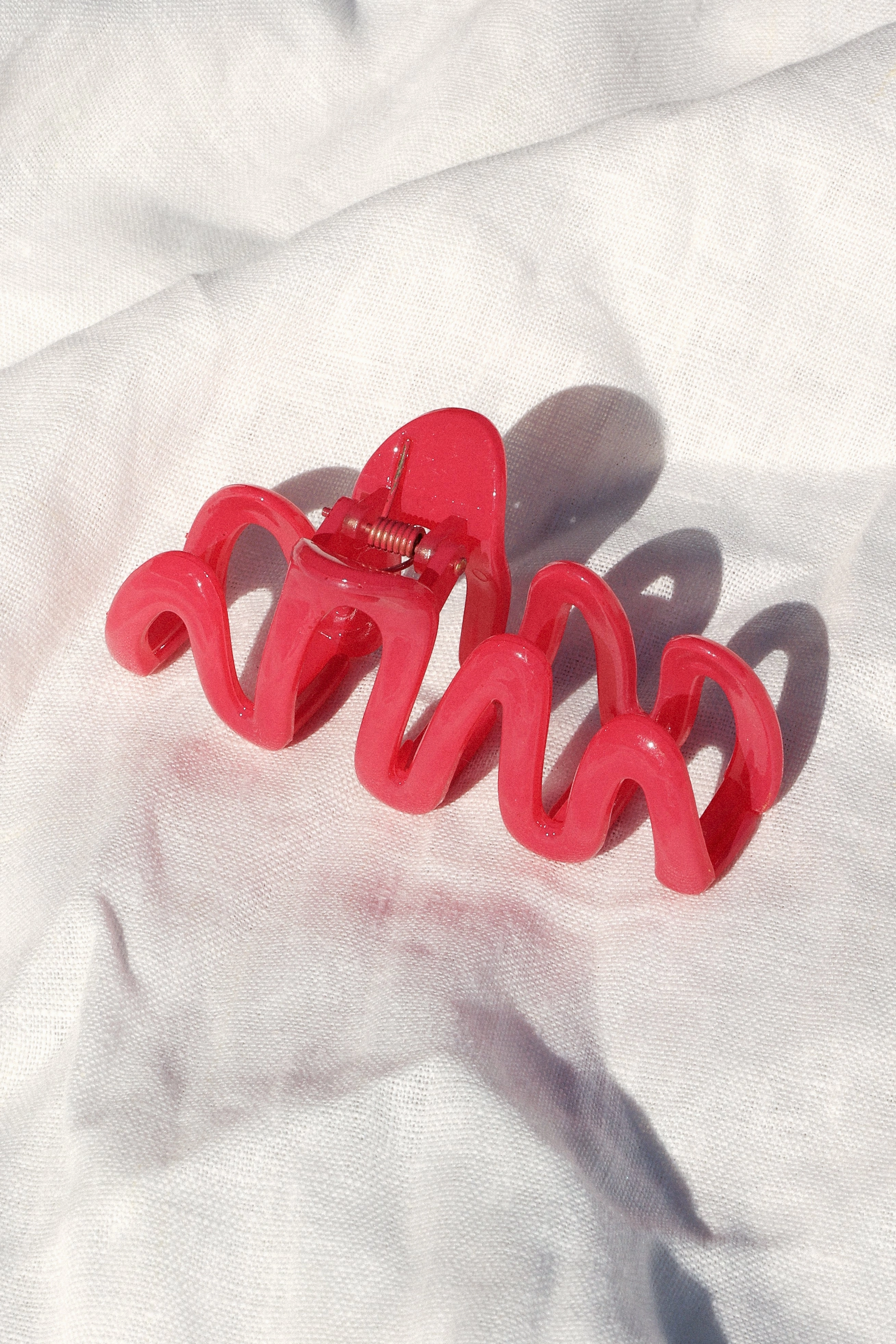 Natalia Squiggle Hair Clip - Hot Pink