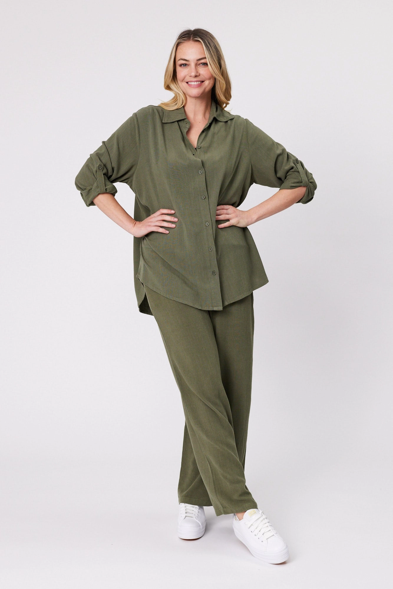 Shine On Essentials L/S Shirt Khaki