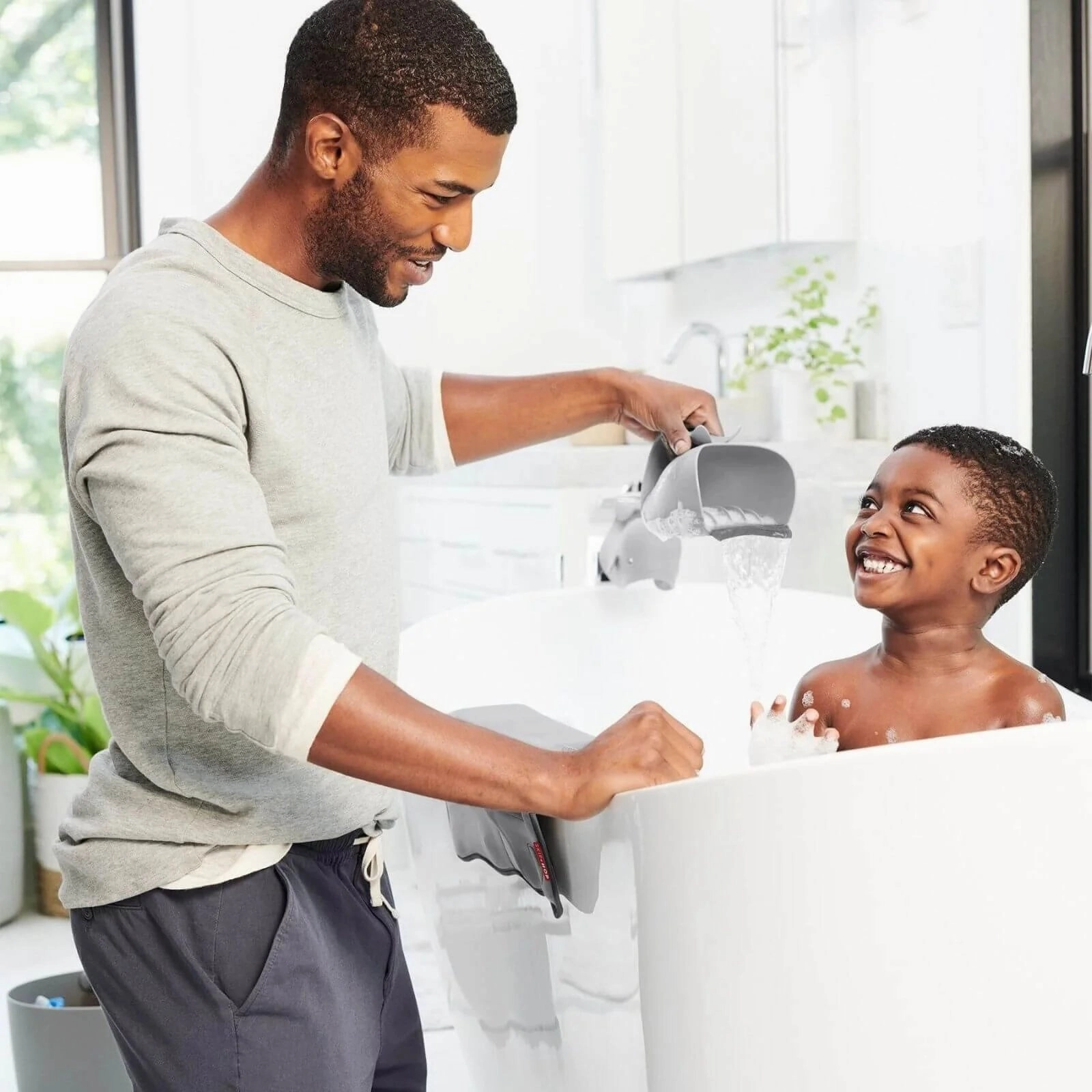 Skip Hop Moby Waterfall Bath Rinser Grey