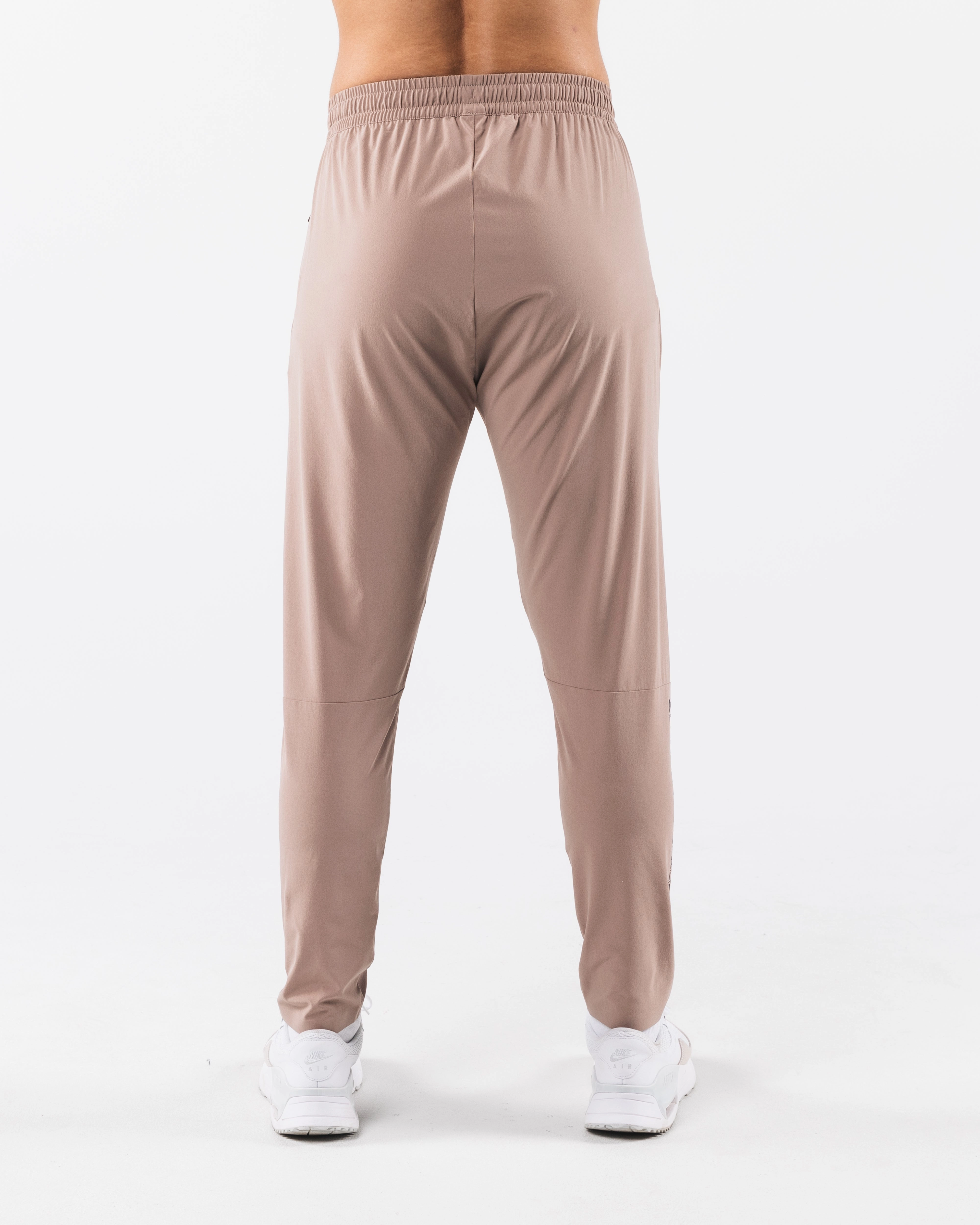 Swift Training Pant - Sand