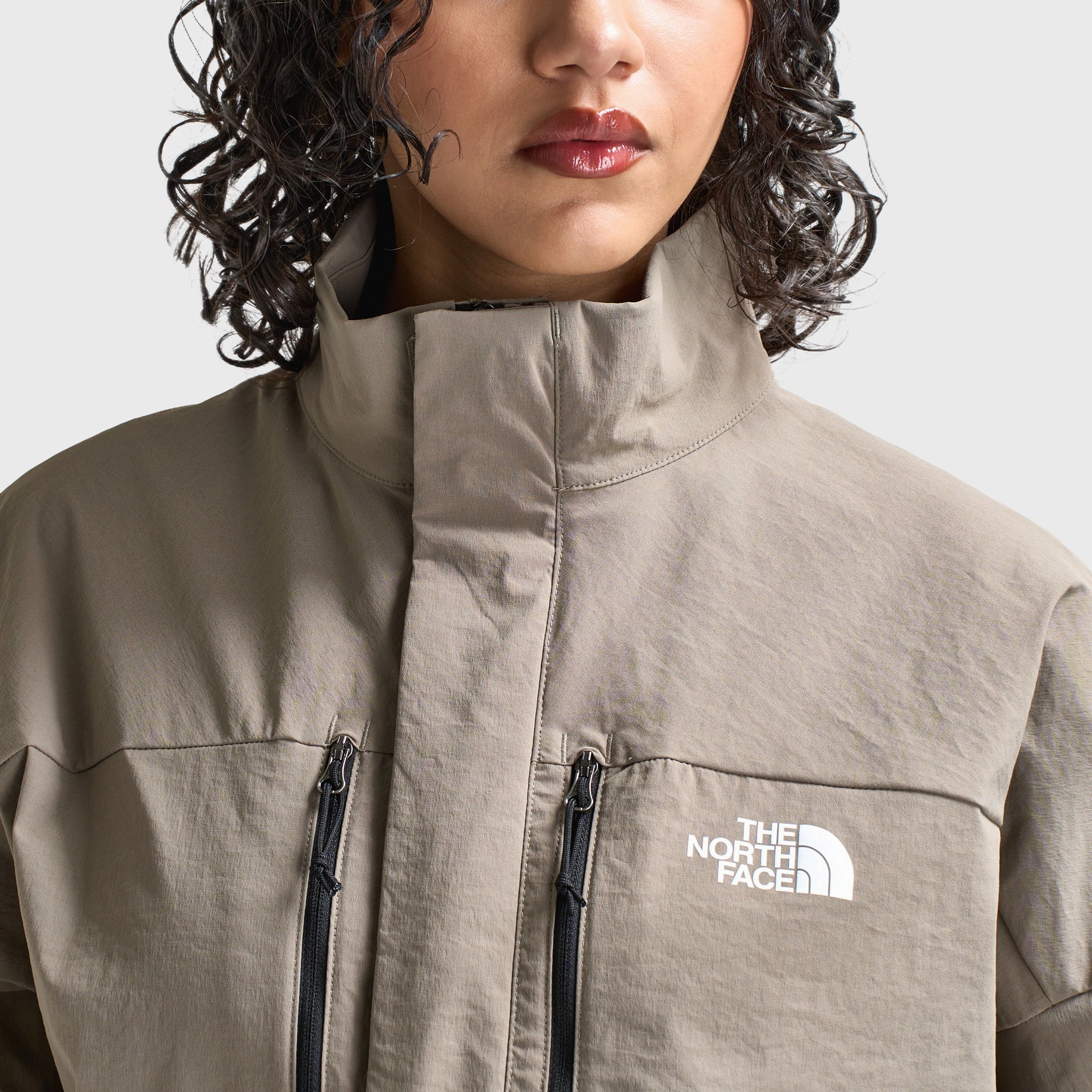 The North Face Women's Cargo Wind Jacket / Brown