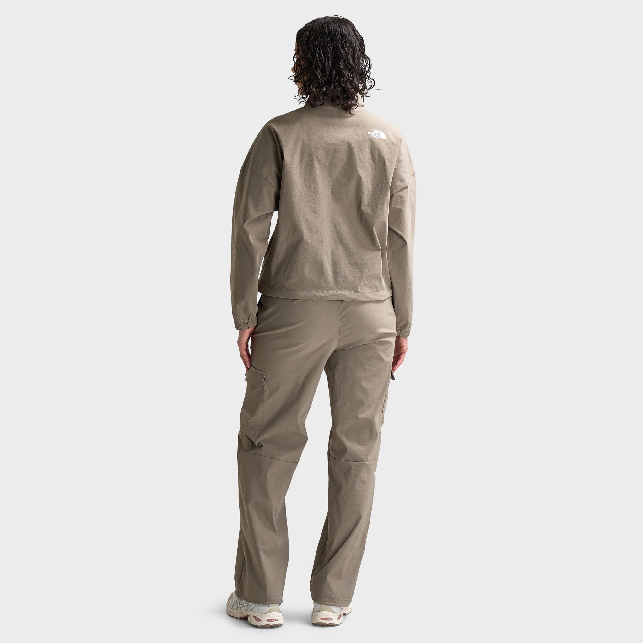 The North Face Women's Cargo Wind Jacket / Brown
