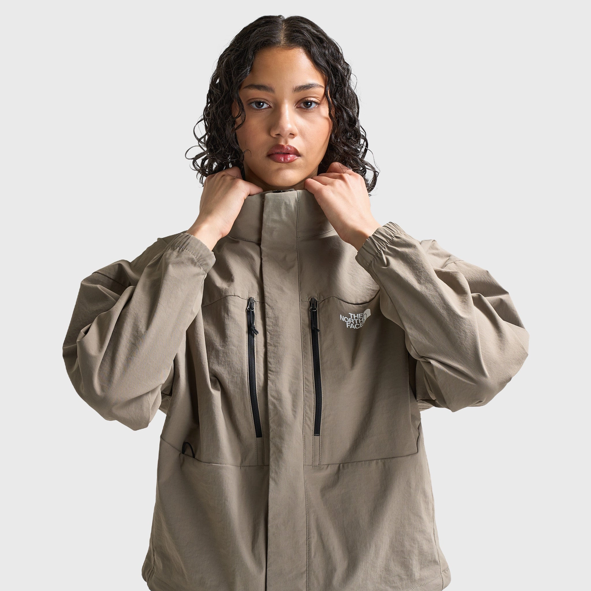 The North Face Women's Cargo Wind Jacket / Brown
