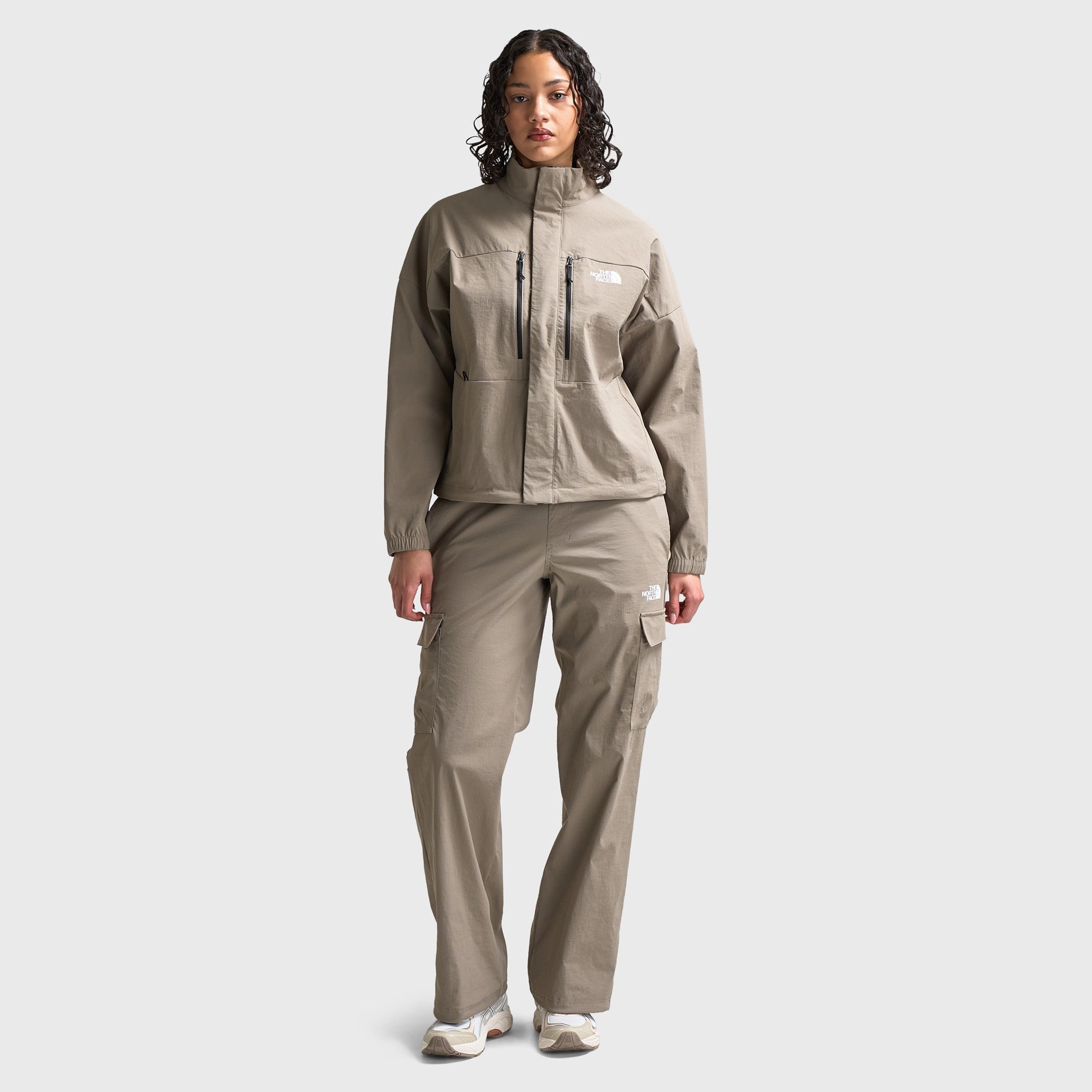 The North Face Women's Highwaist Cargo Pants / Brown